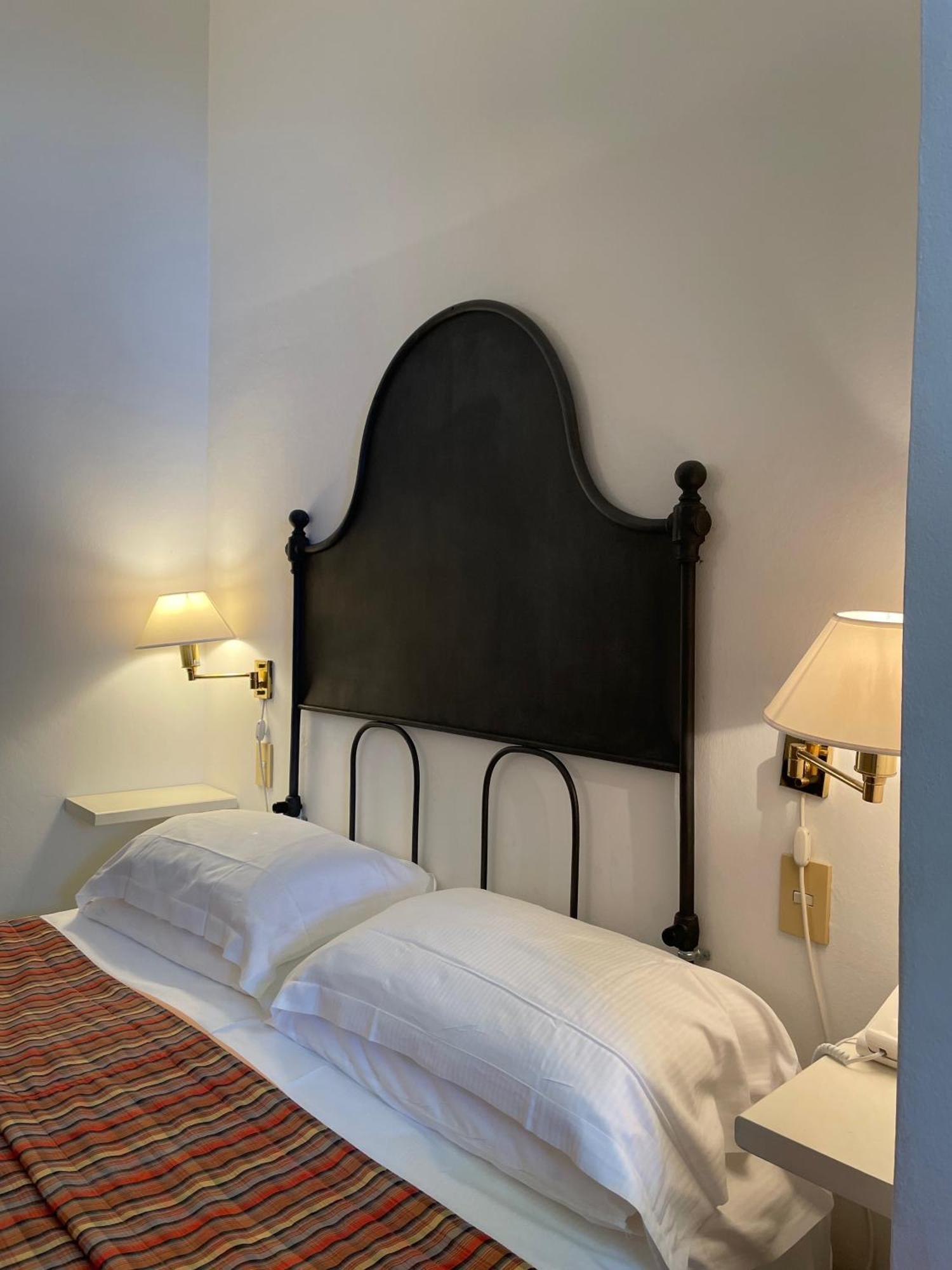 Hotel Beau Rivage Алассио Экстерьер фото